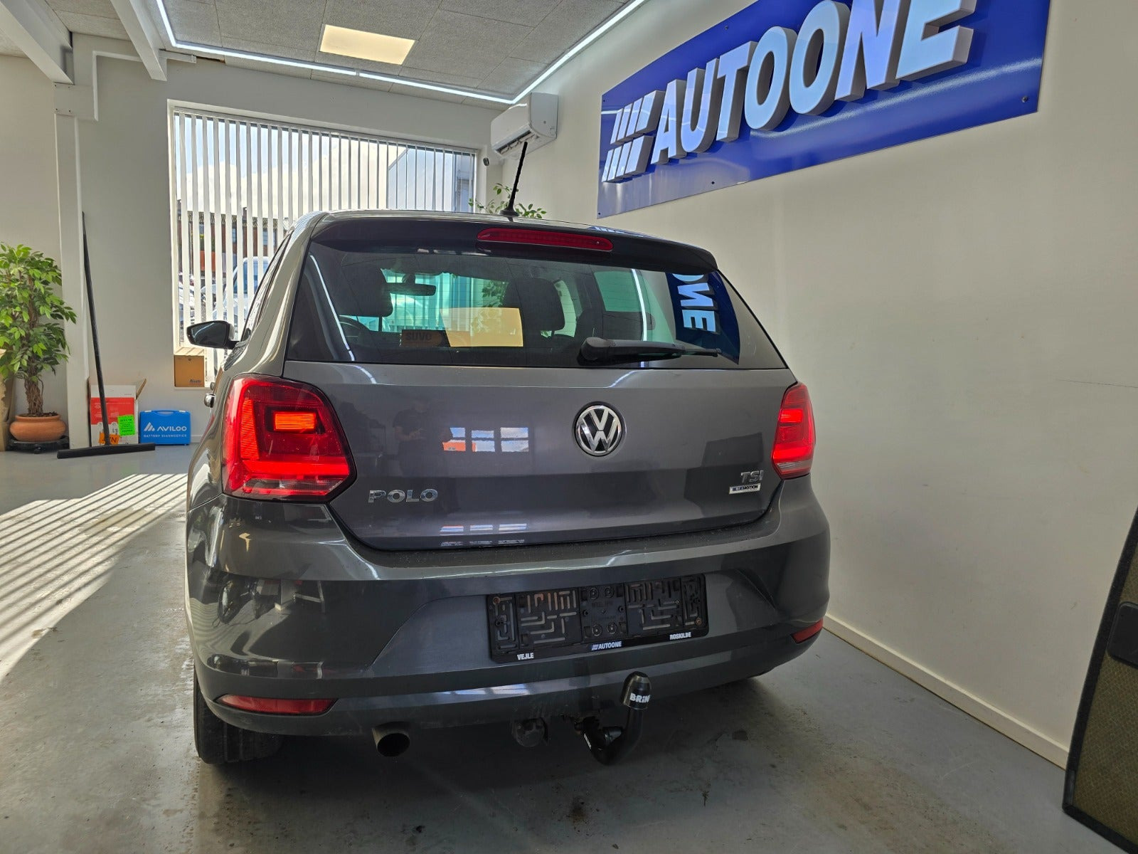 Grå VW Polo fra 2017