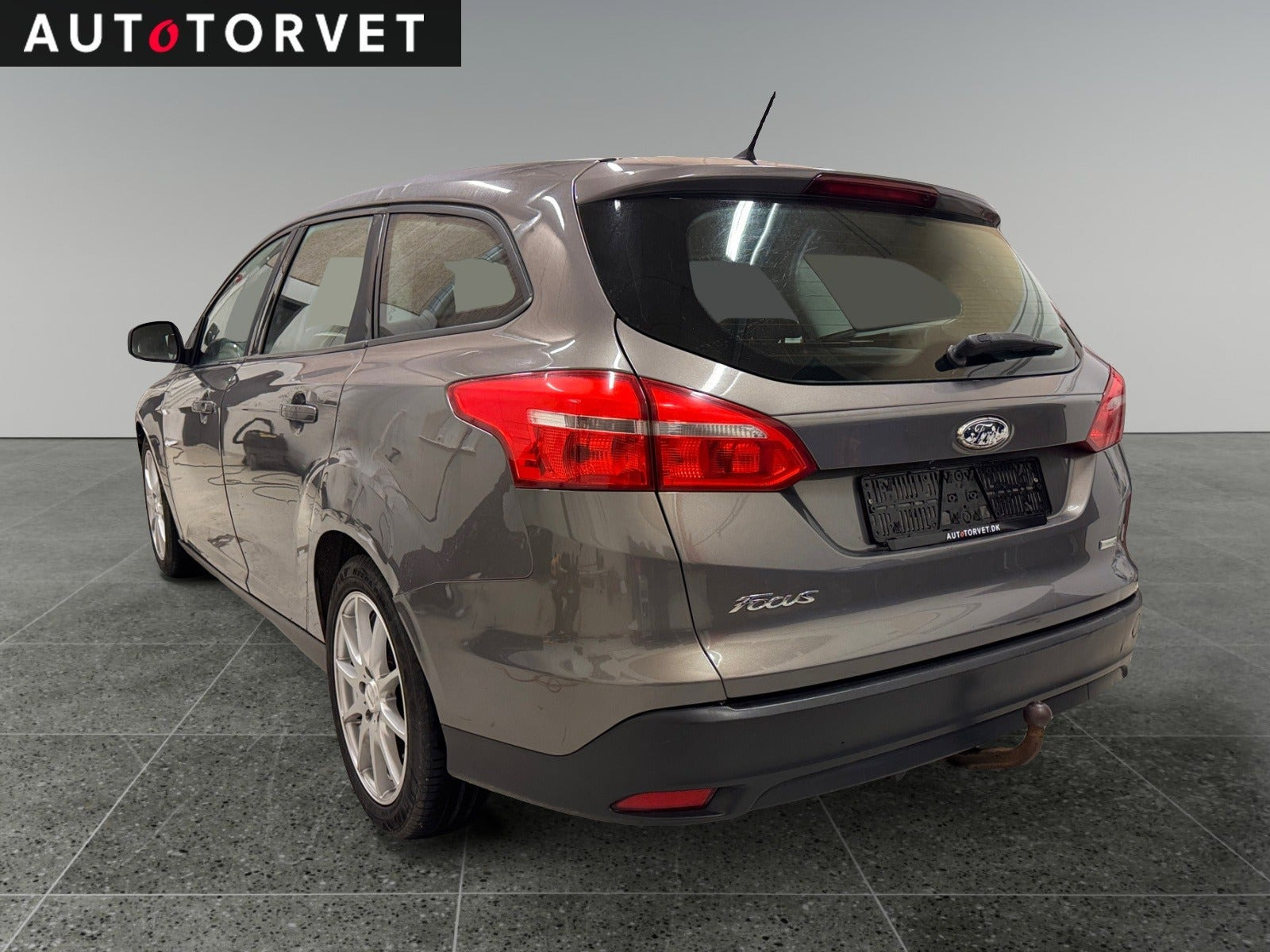 Grå Ford Focus fra 2015