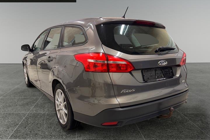 Grå Ford Focus fra 2015