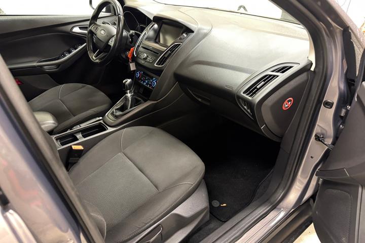 Grå Ford Focus fra 2015