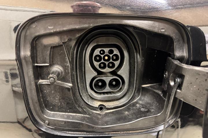 Sort Skoda Enyaq fra 2021