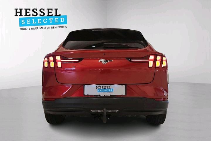 Rød Ford Mustang Mach-E fra 2022
