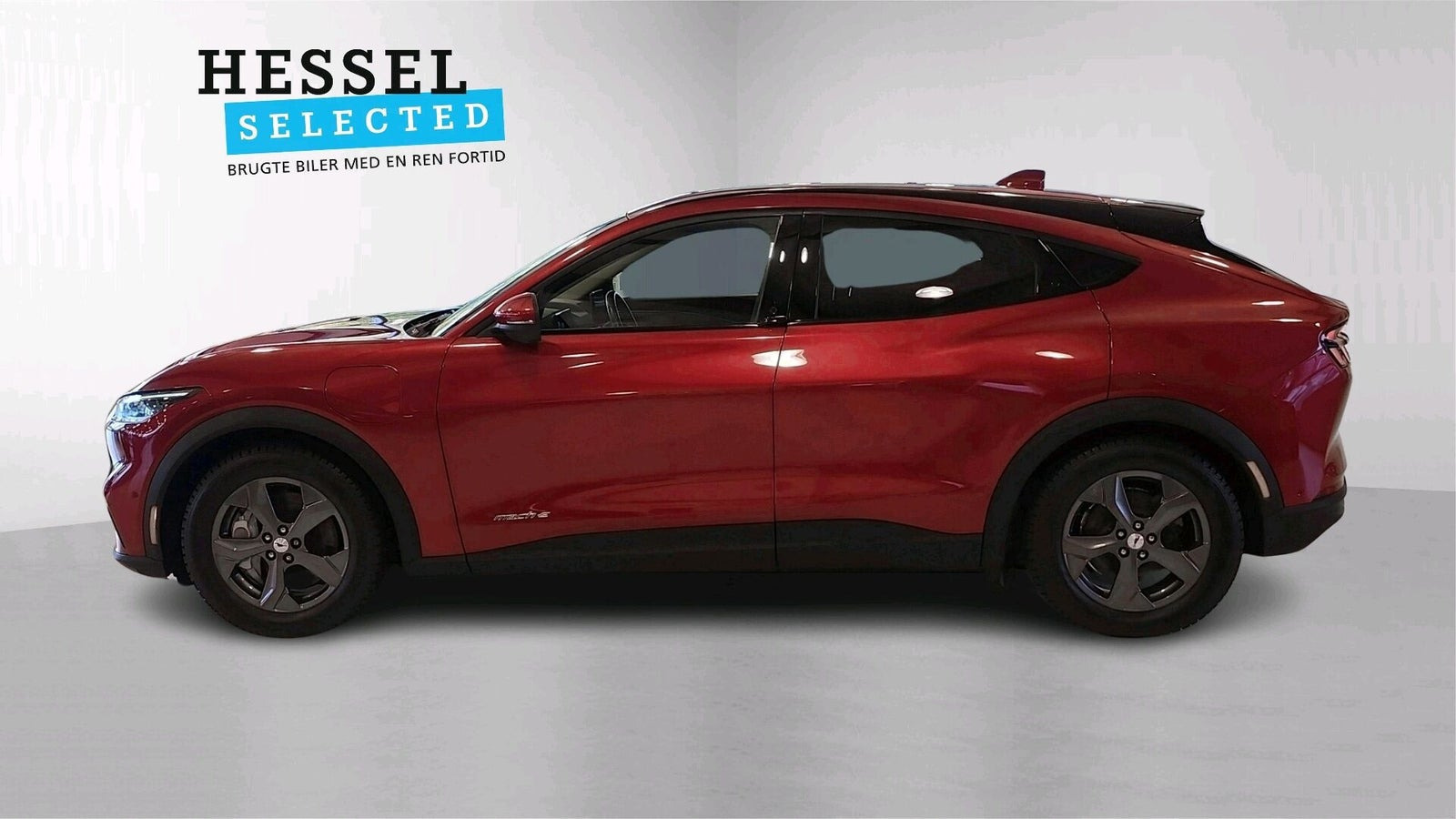 Rød Ford Mustang Mach-E fra 2022