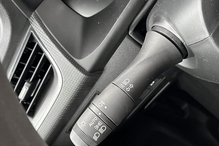 Hvid Renault Kangoo fra 2025