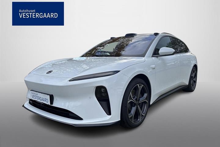 Hvid Nio ET5 fra 2025