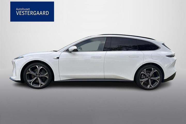 Hvid Nio ET5 fra 2025