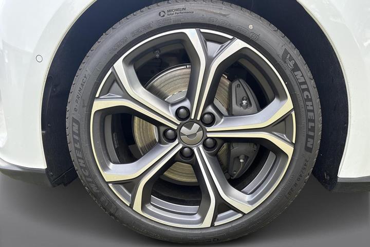 Hvid Nio ET5 fra 2025