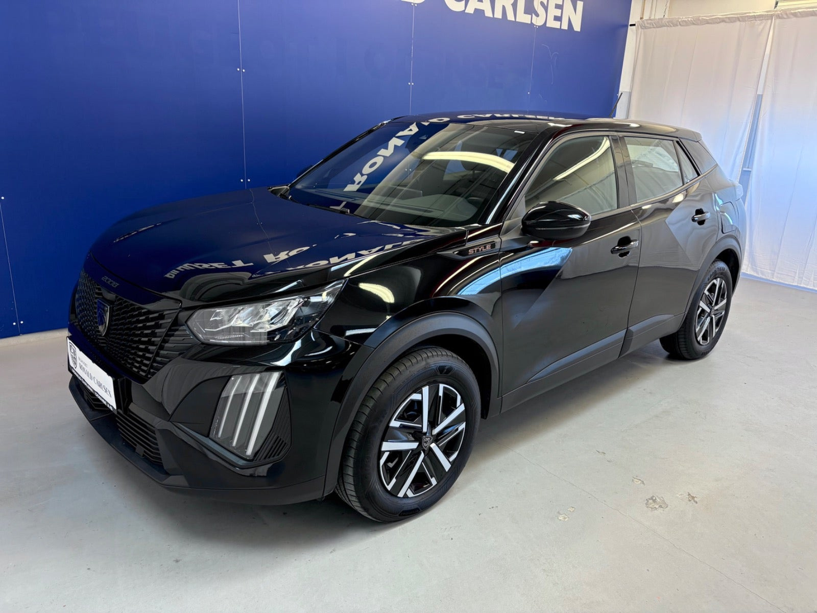 Sort Peugeot e-2008 fra 2025
