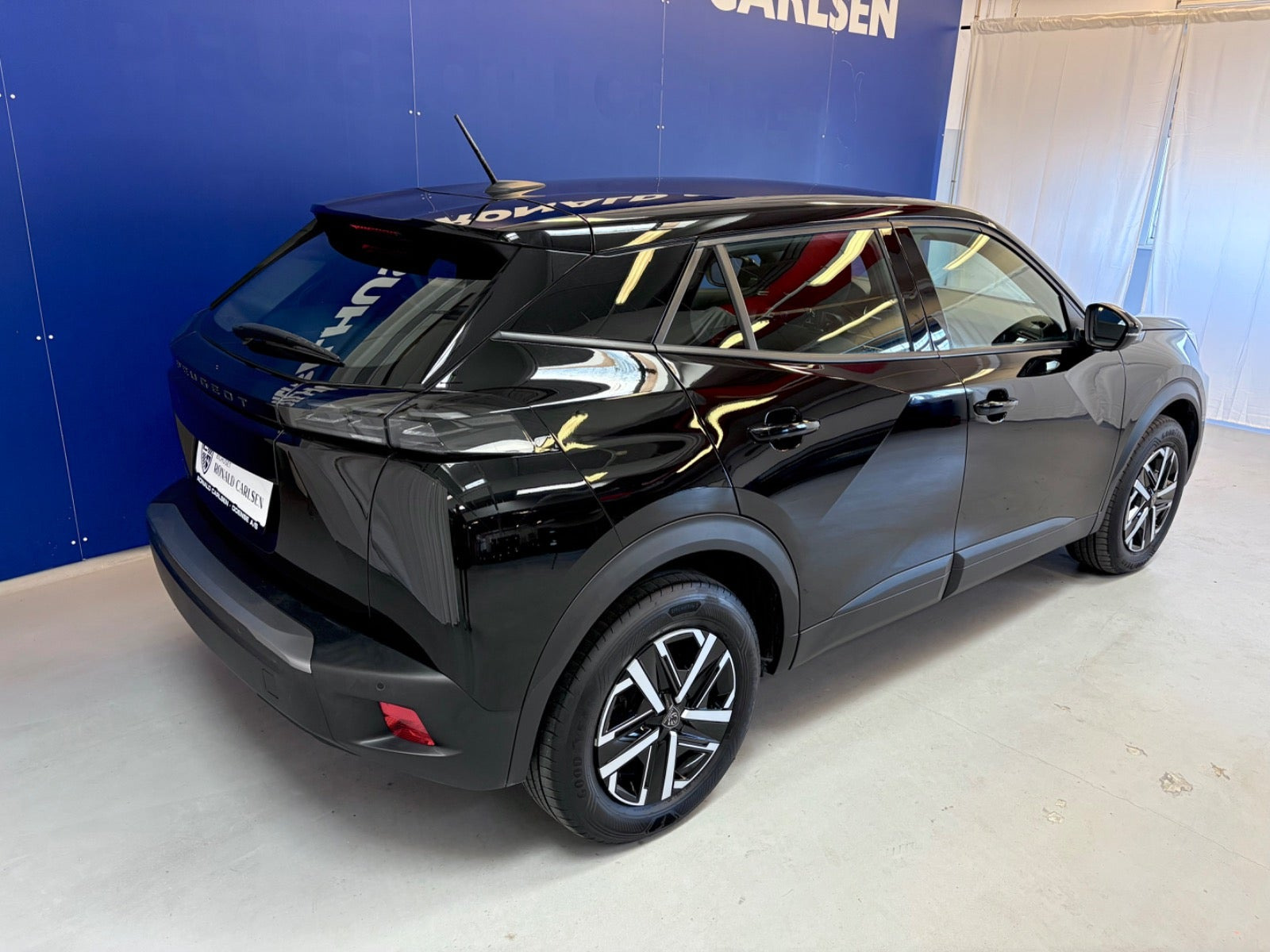 Sort Peugeot e-2008 fra 2025