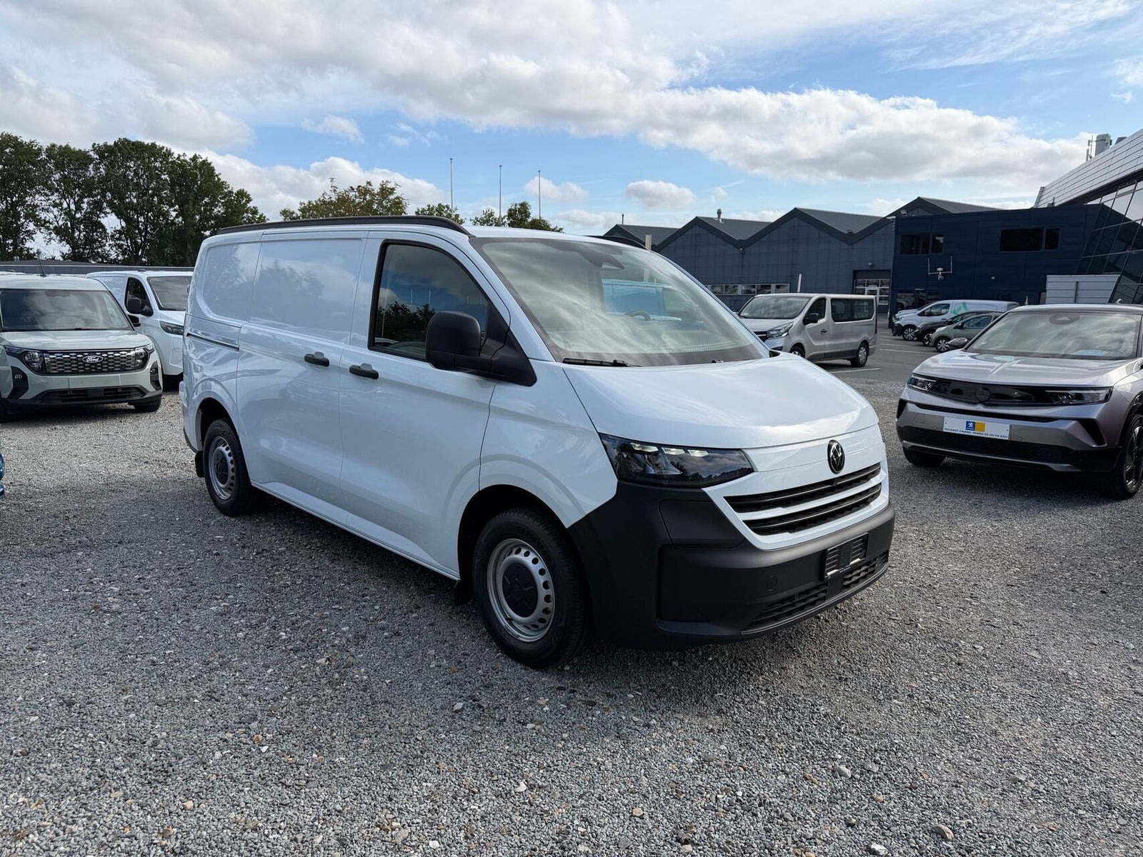 Hvid VW e-Transporter fra 2025