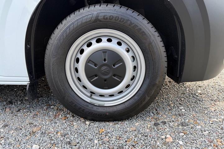 Hvid VW e-Transporter fra 2025