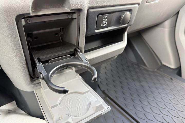 Hvid VW e-Transporter fra 2025