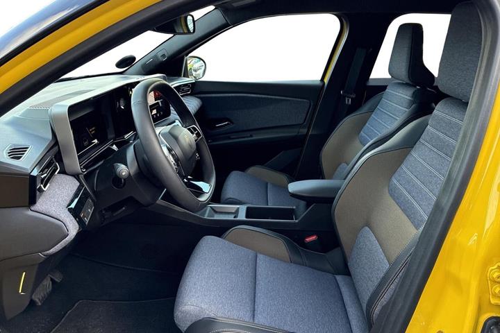 Gul Renault 5 E-Tech fra 2025