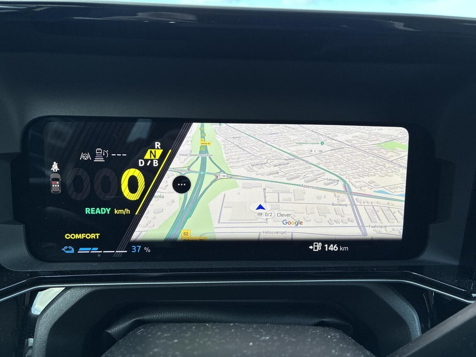 Gul Renault 5 E-Tech fra 2025