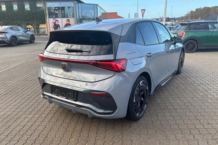 Grå Cupra Born fra 2025
