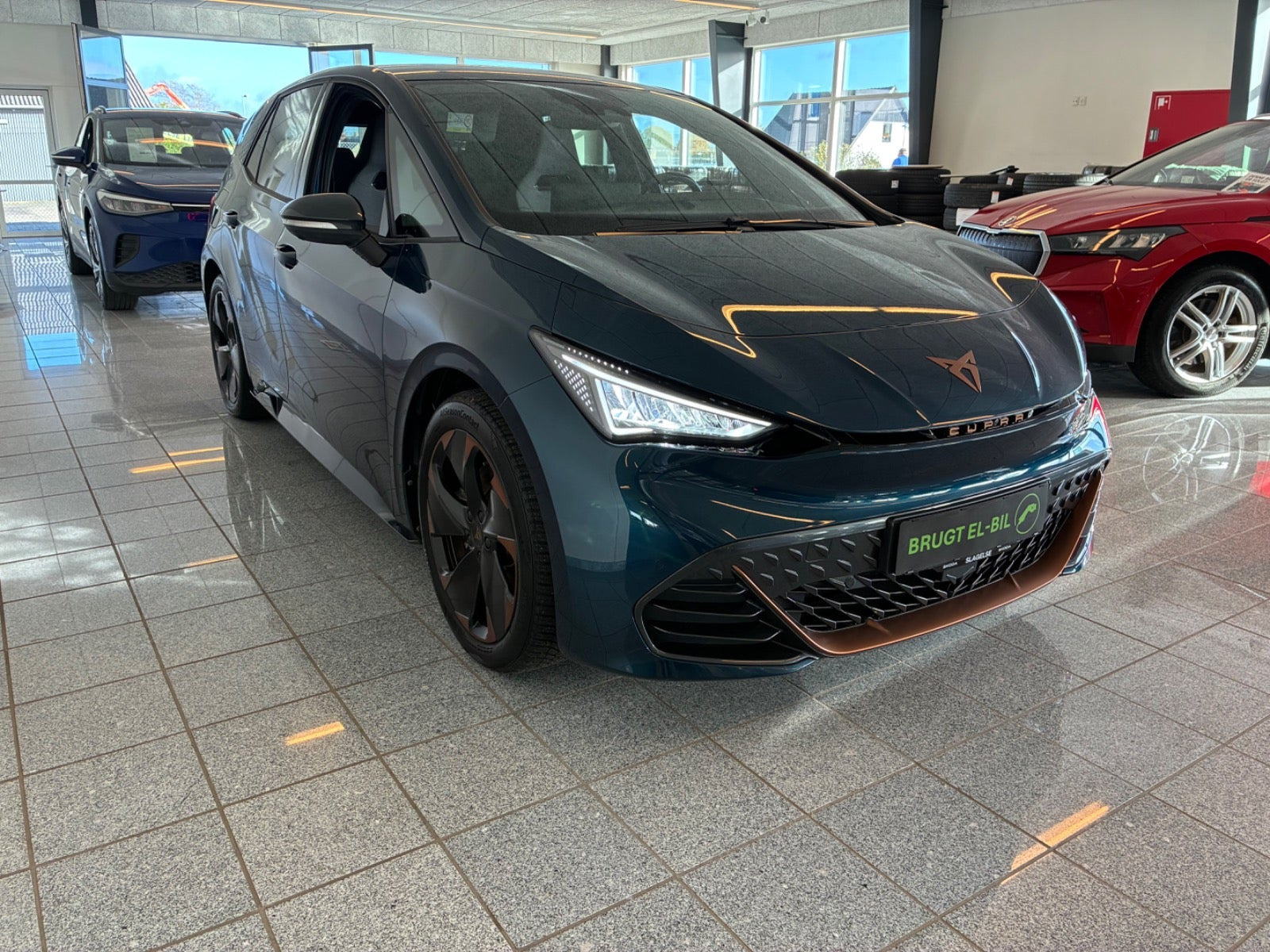 Blå Cupra Born fra 2025