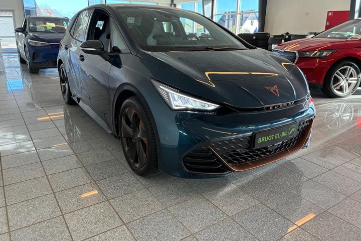 Blå Cupra Born fra 2025