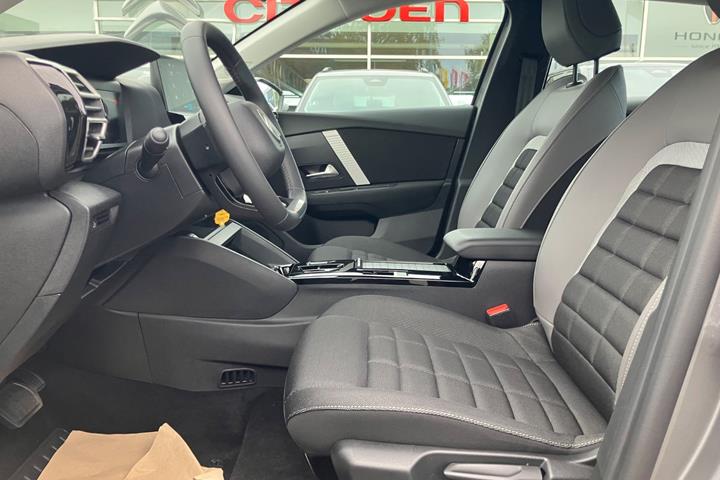Grå Citroën ë-C4 X fra 2025