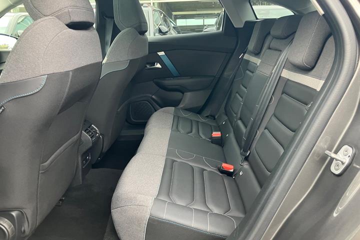 Grå Citroën ë-C4 fra 2023