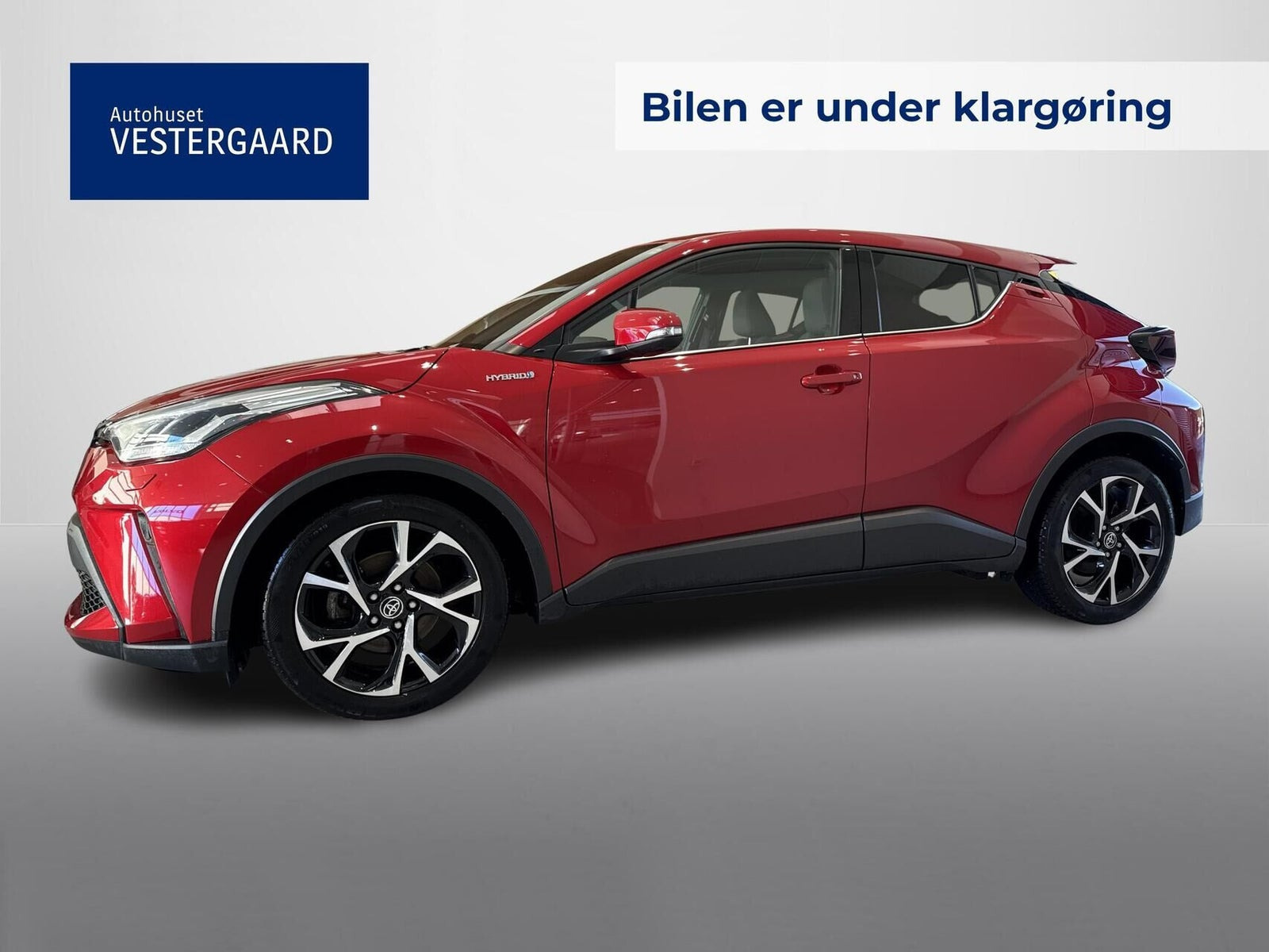 Rød Toyota C-HR fra 2022