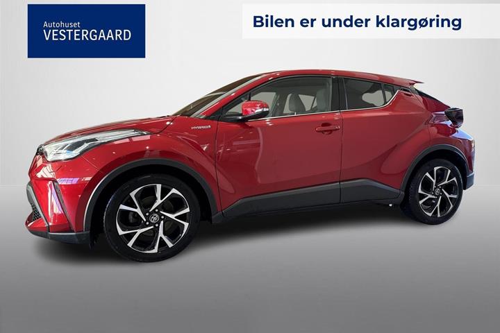 Rød Toyota C-HR fra 2022