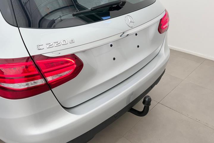 Sølv Mercedes C220 d fra 2017