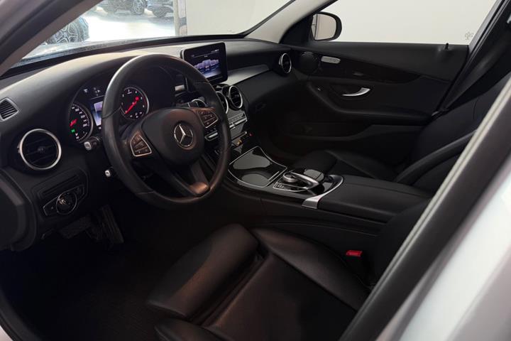 Sølv Mercedes C220 d fra 2017