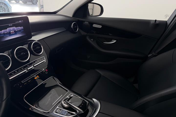 Sølv Mercedes C220 d fra 2017