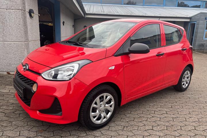 Rød Hyundai i10 fra 2019