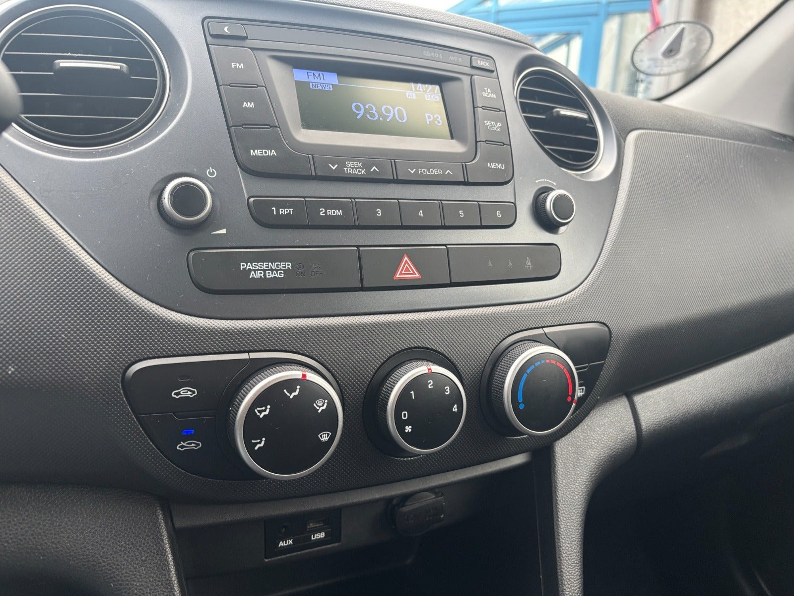 Rød Hyundai i10 fra 2019