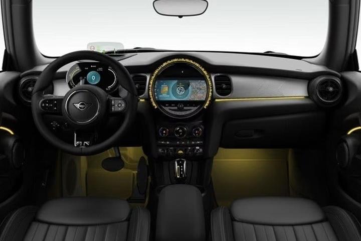 Sort Mini Cooper SE fra 2021