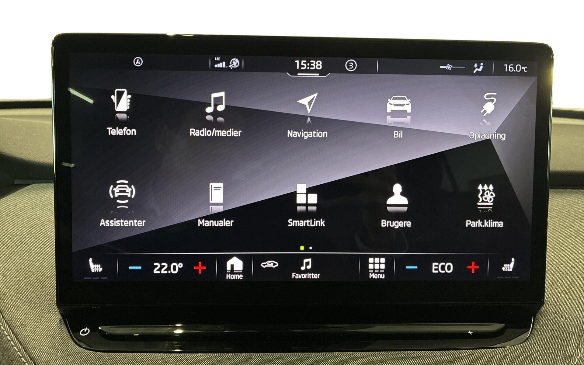Grå Skoda Enyaq fra 2022