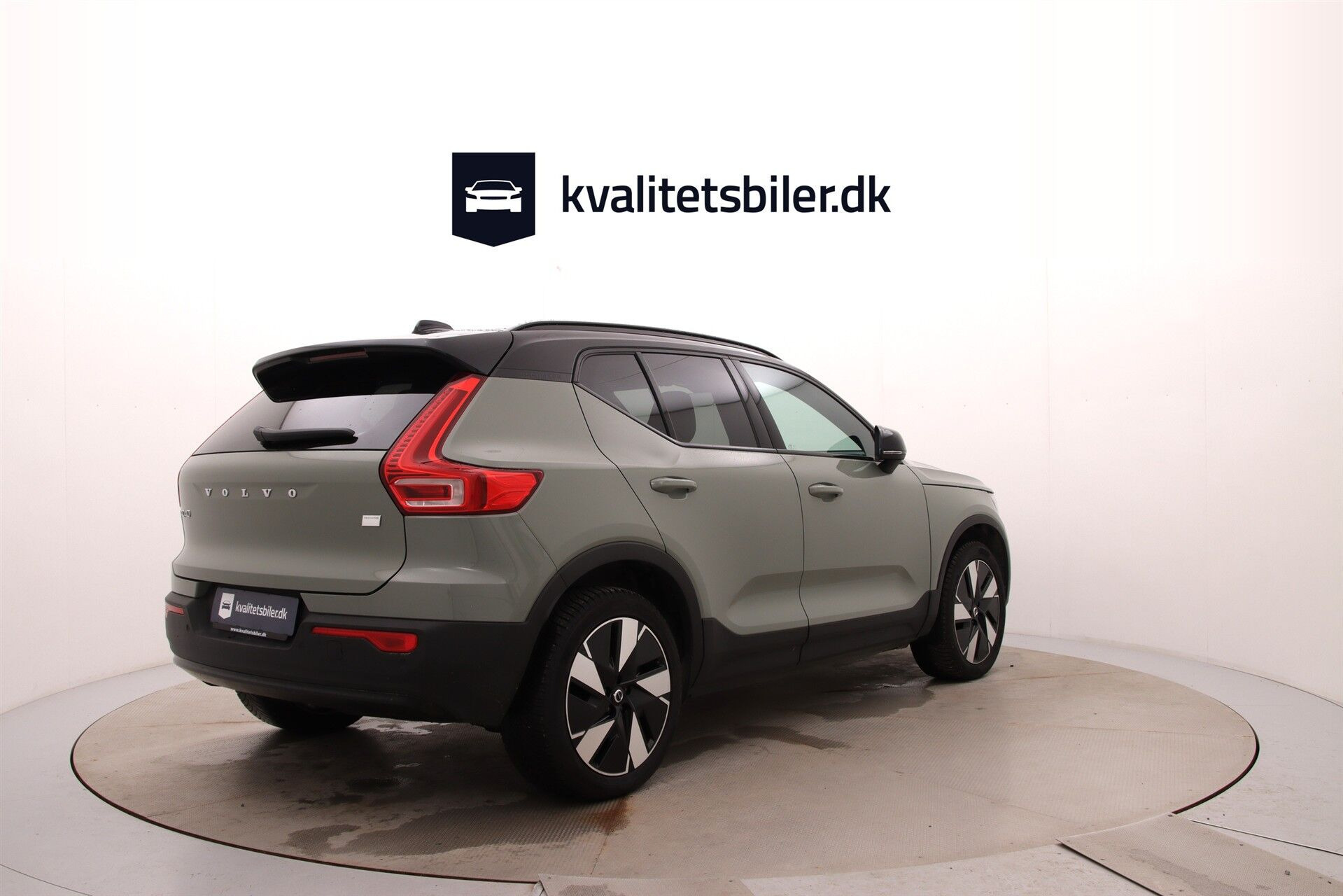 Grøn Volvo XC40 fra 2023