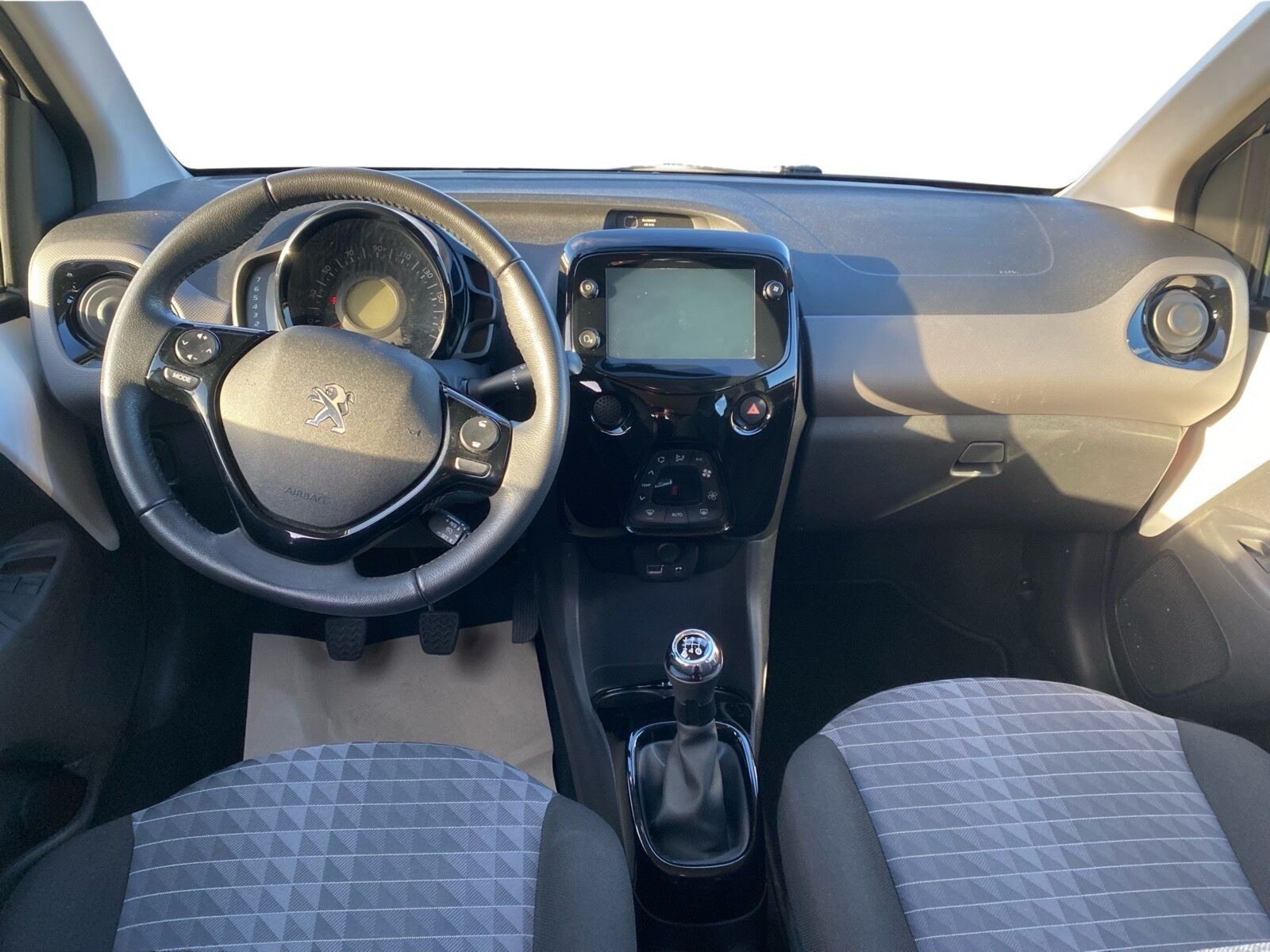 Hvid Peugeot 108 fra 2021