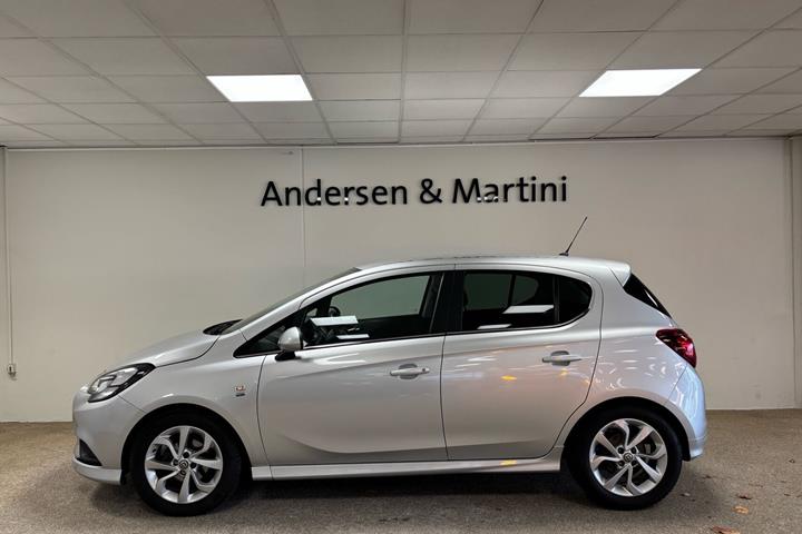 Grå Opel Corsa fra 2019