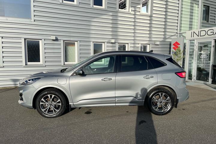 Sølv Ford Kuga fra 2021