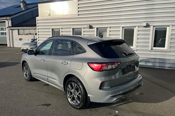 Sølv Ford Kuga fra 2021
