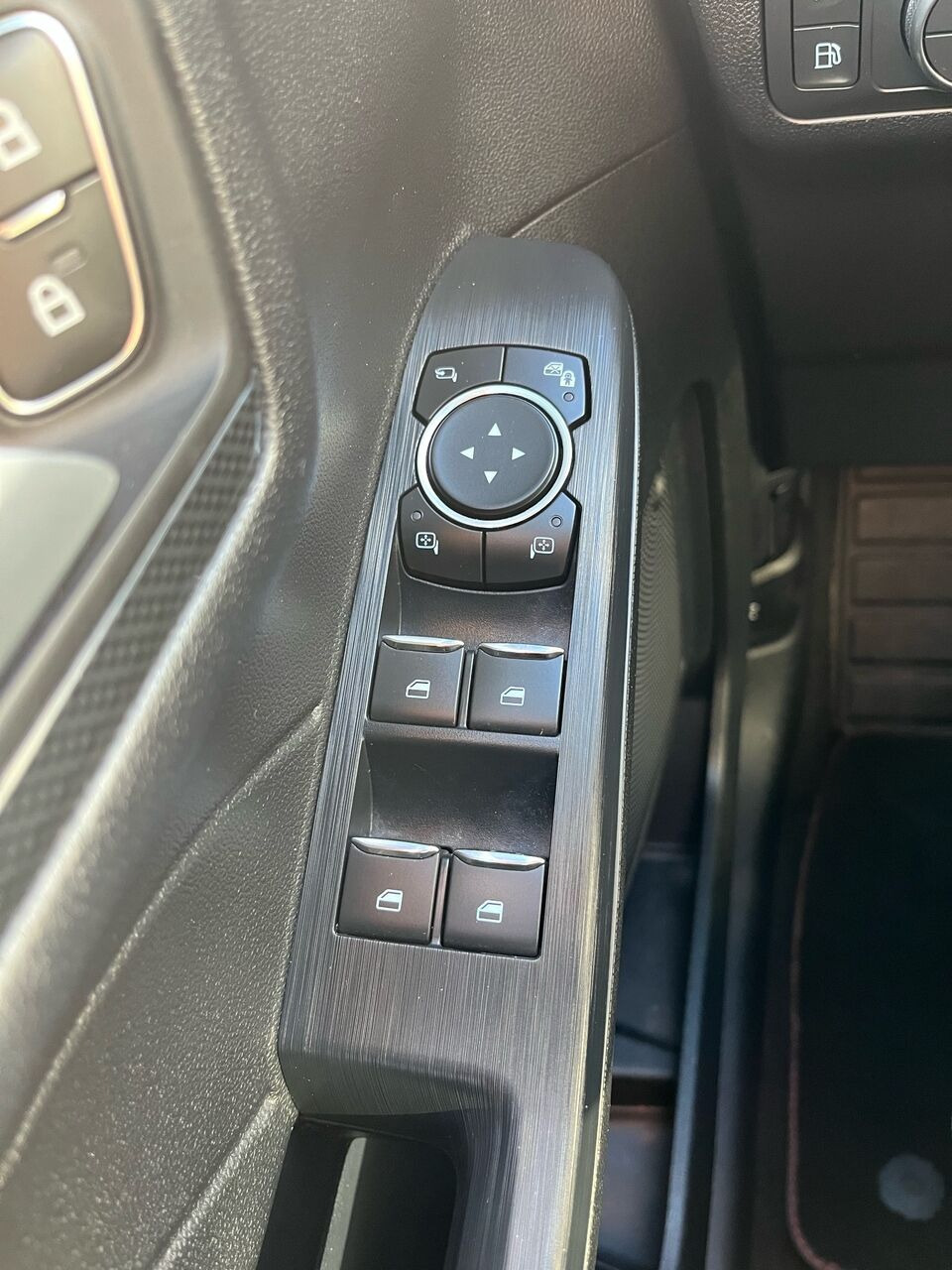 Sølv Ford Kuga fra 2021