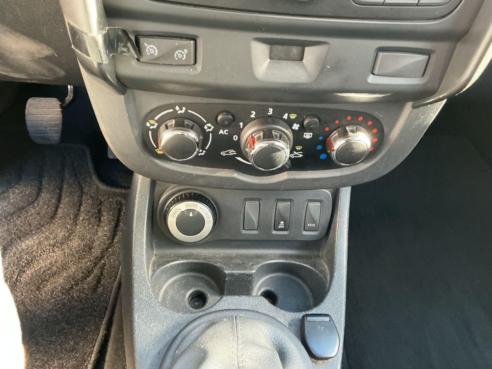 Brun Dacia Duster fra 2015