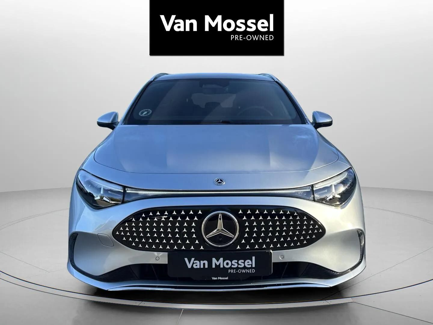 Sølv Mercedes CLA250+ fra 2026