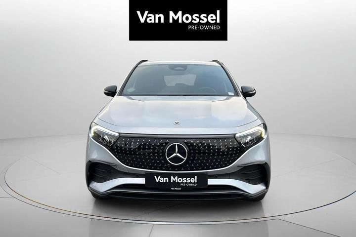 Sølv Mercedes EQA250+ fra 2025