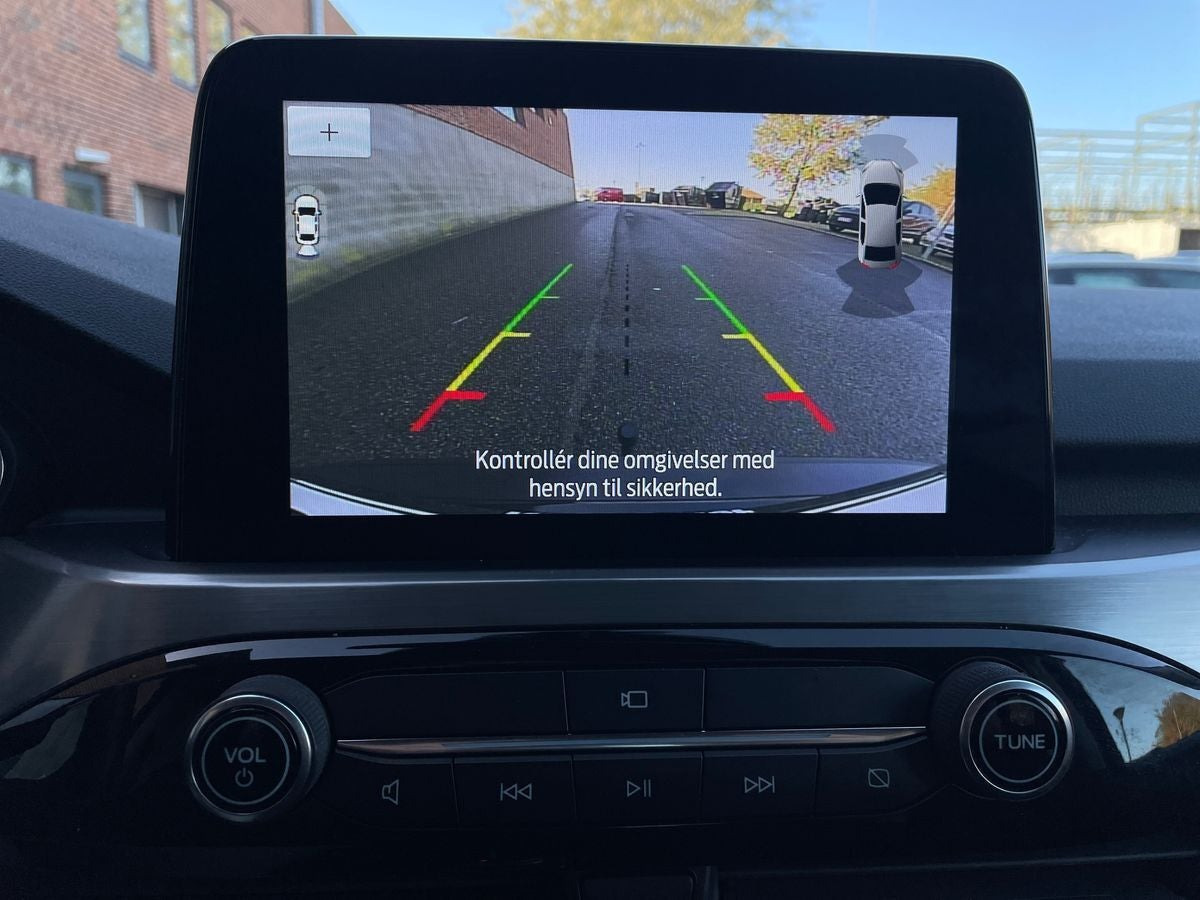 Sort Ford Kuga fra 2021