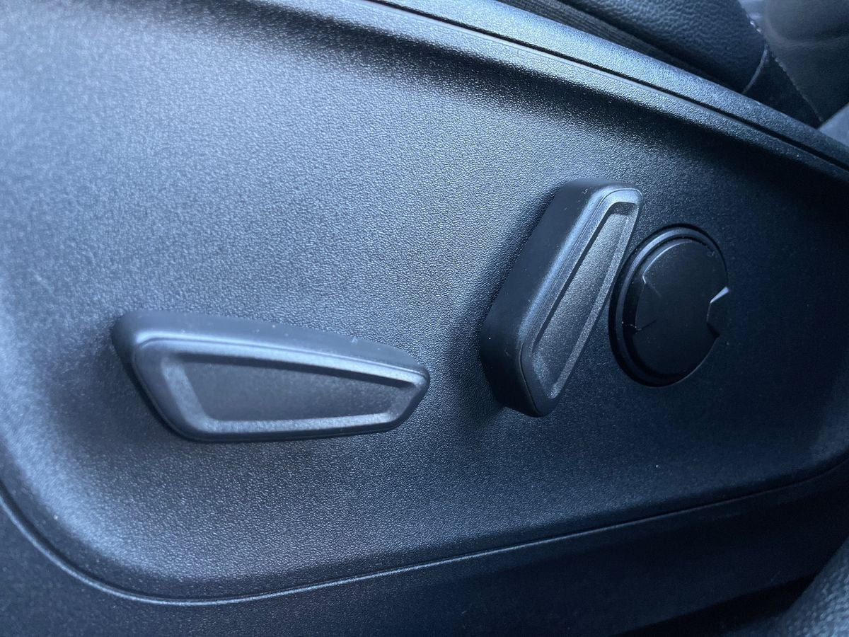 Sort Ford Kuga fra 2021