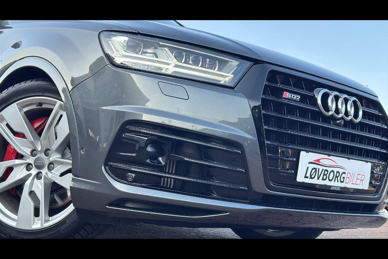 Grå Audi SQ7 fra 2016