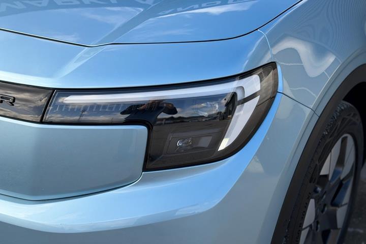 Blå Ford Explorer fra 2024