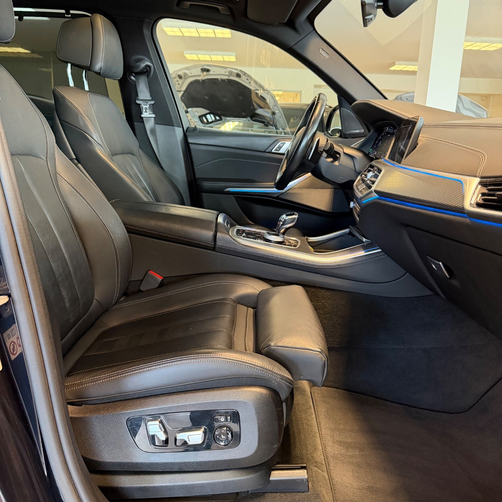 Sort BMW X5 fra 2021