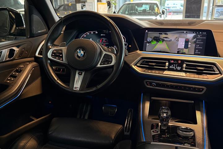 Sort BMW X5 fra 2021
