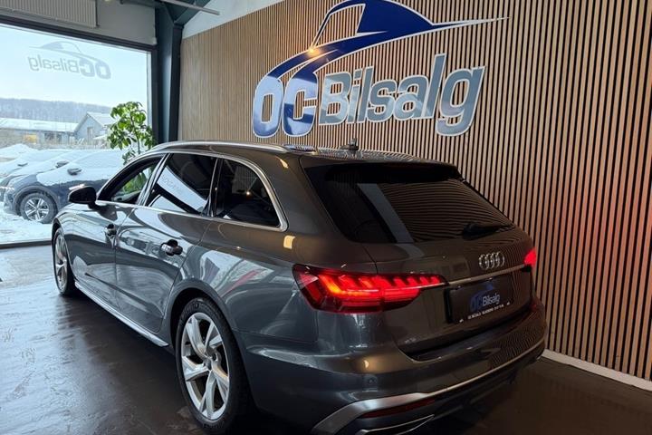 Grå Audi A4 fra 2020