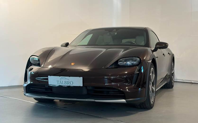 Porsche Taycan 4 Performance+ Cross Turismo