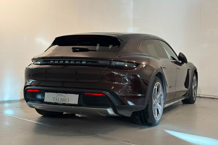 Brun Porsche Taycan 4 fra 2022
